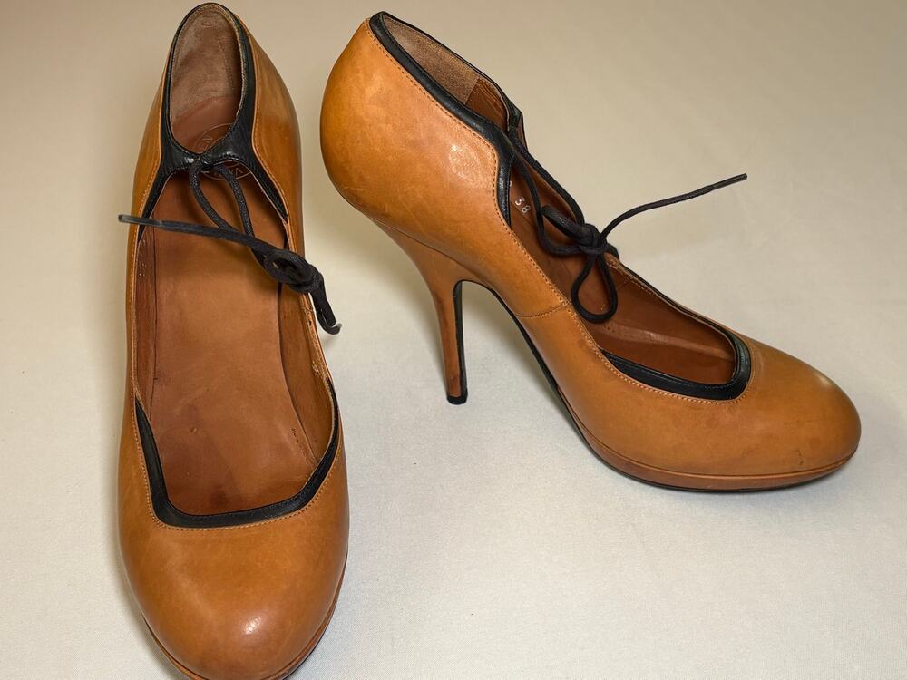 Dries Van Noten Tan Leather Lace Up Heel Pump 38 Avant Garde dark academia